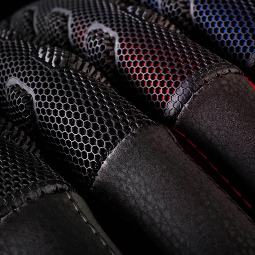 Кожаная оплётка на руль Car Performance с объёмными вставками CP-2044 BK/BL (M)